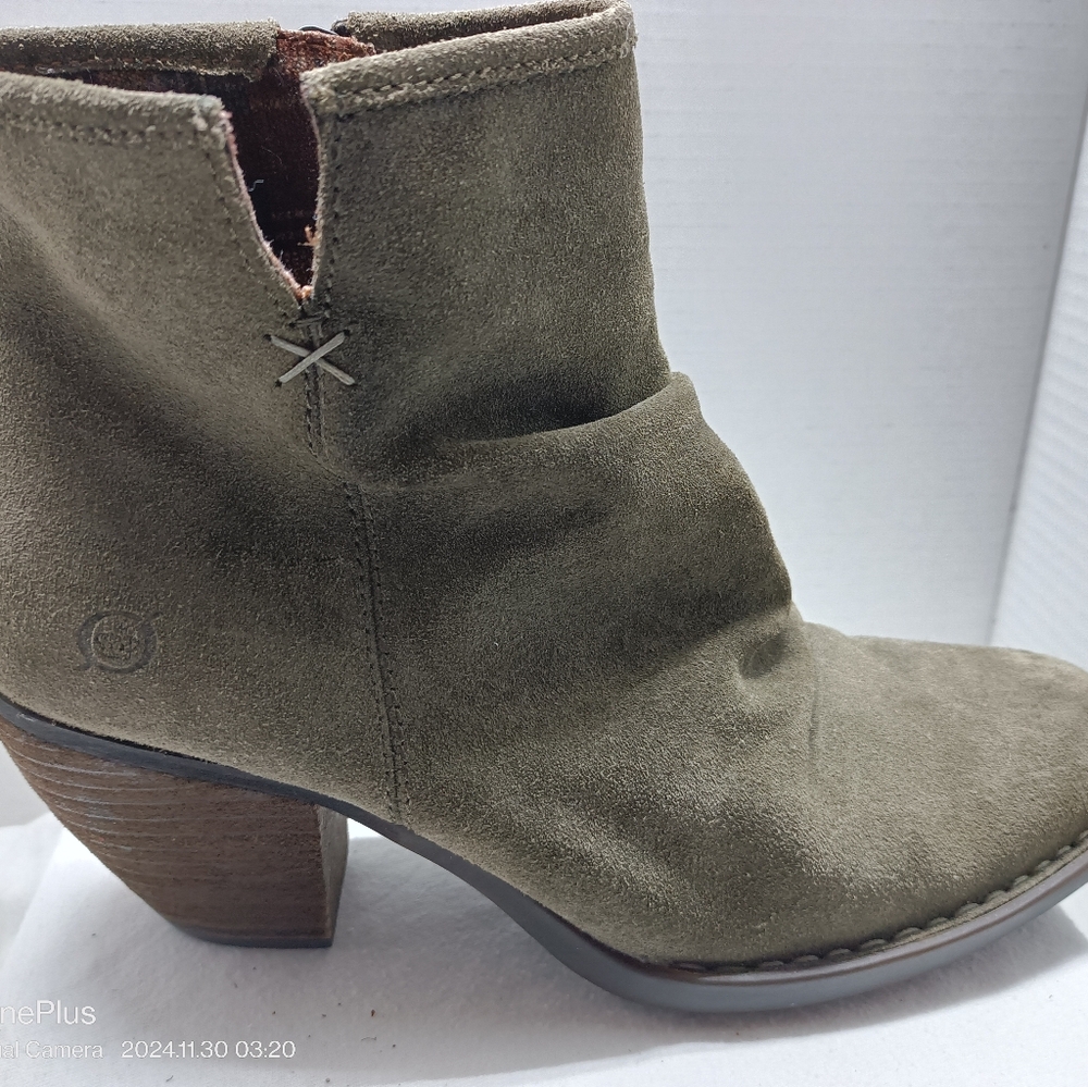 Born suede Aire boots olive